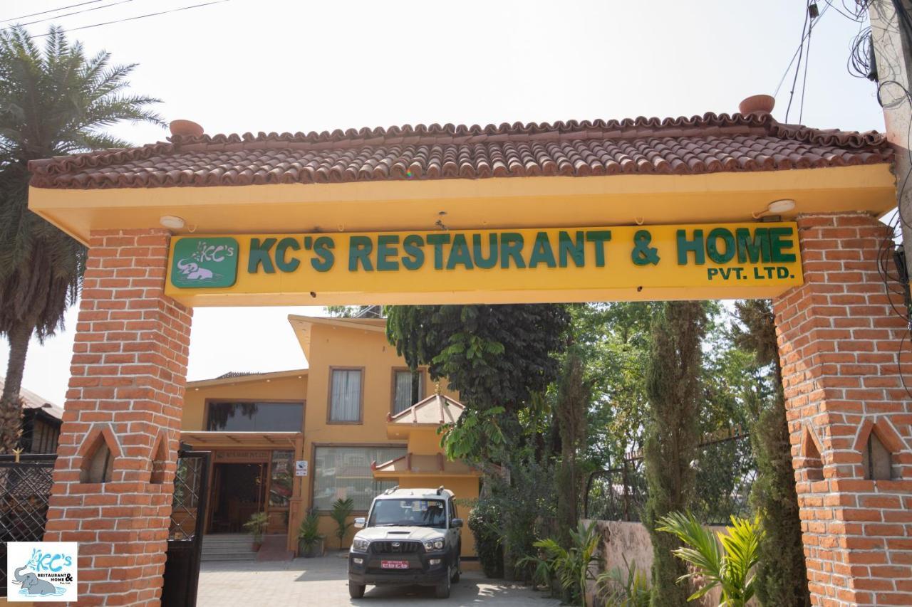 Kc'S Home Sauraha Eksteriør billede